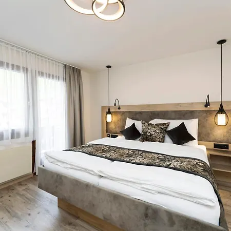 Romantica ザムナウン